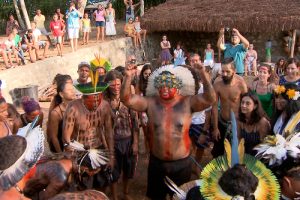 Leia mais sobre o artigo Encontro indígena em Imbassaí reúne diferentes etnias e não-indígenas – Rede Bahia